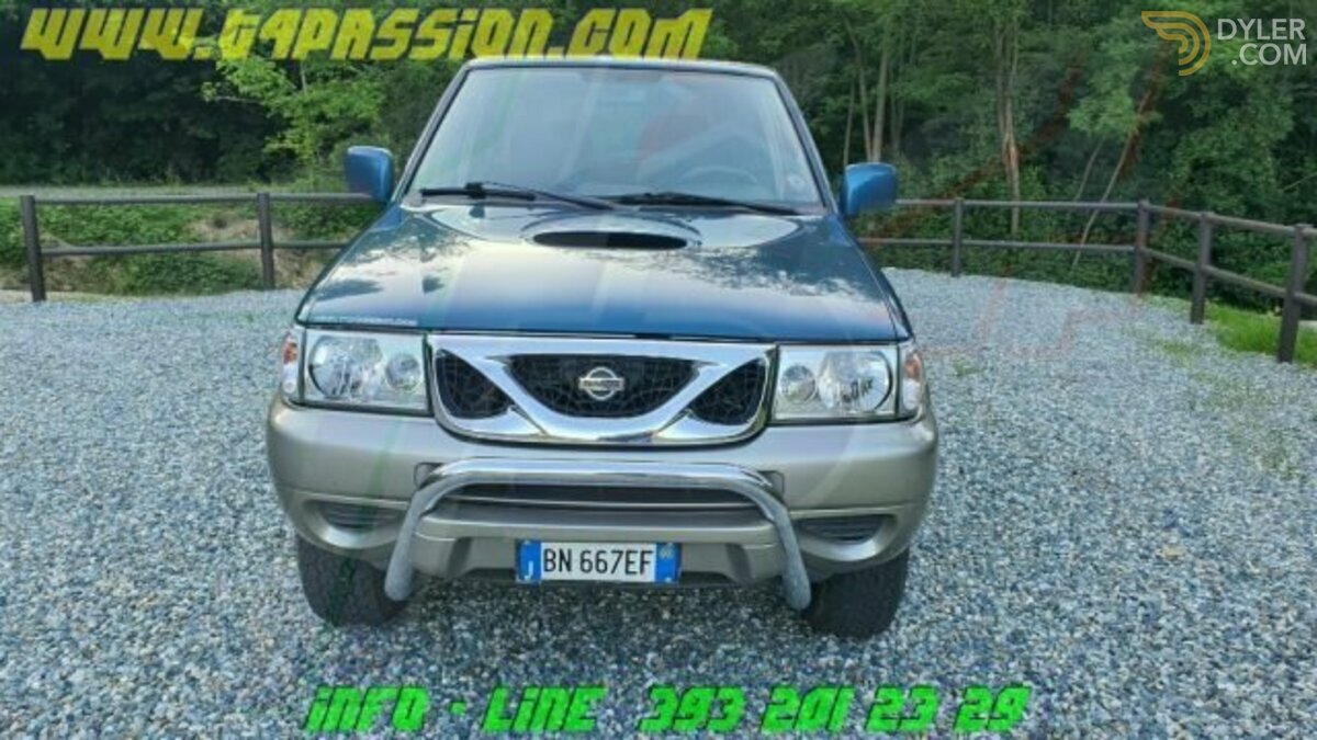 2000 Nissan Terrano II 2.7 Tdi 3 porte Luxury, foto 2