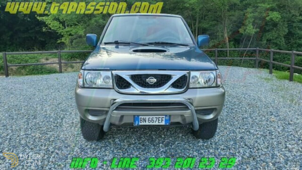 2000 Nissan Terrano II 2.7 Tdi 3 porte Luxury, foto 3