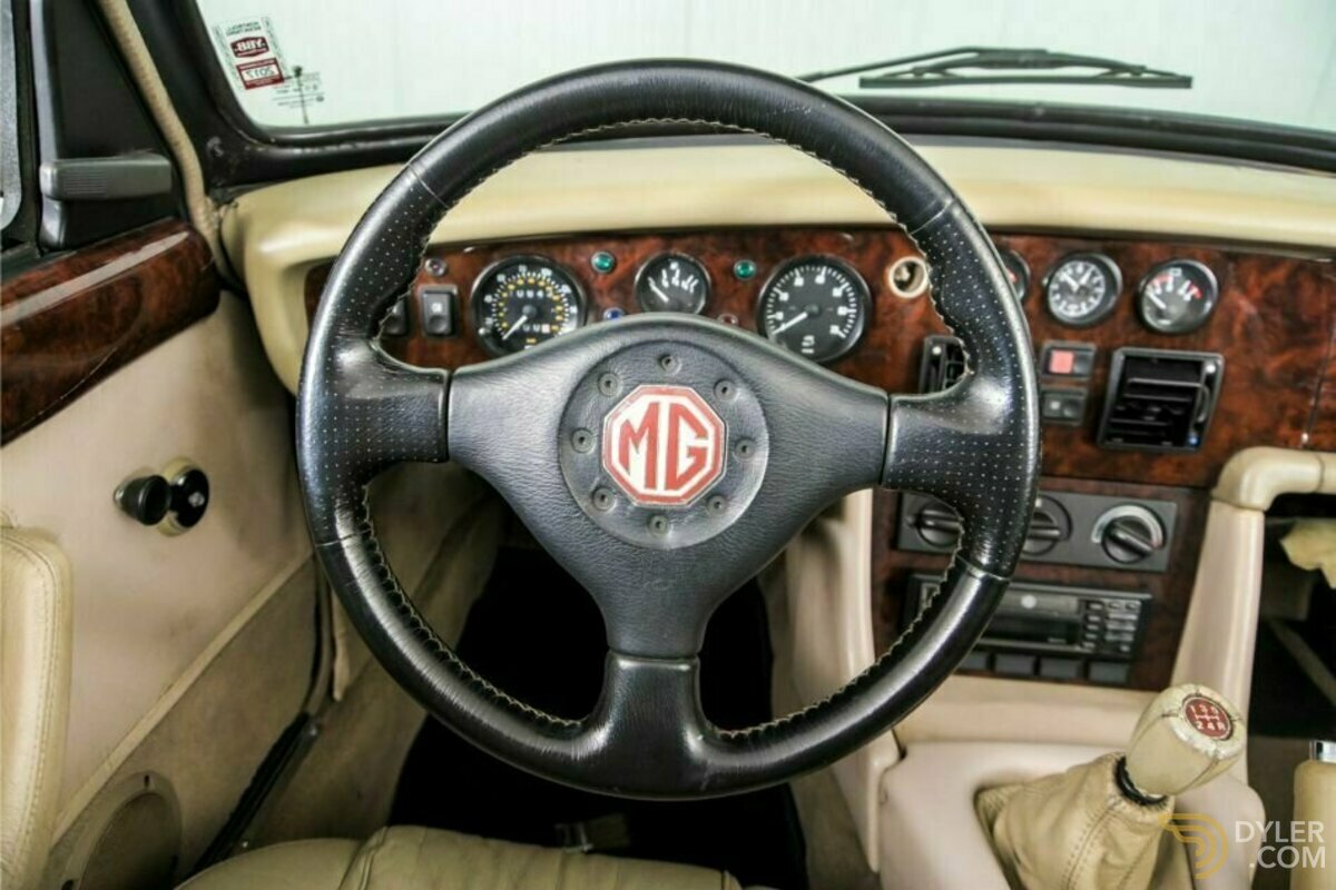 1991 MG RV8 4.0 V8 Oxford Blue LHD, foto 8