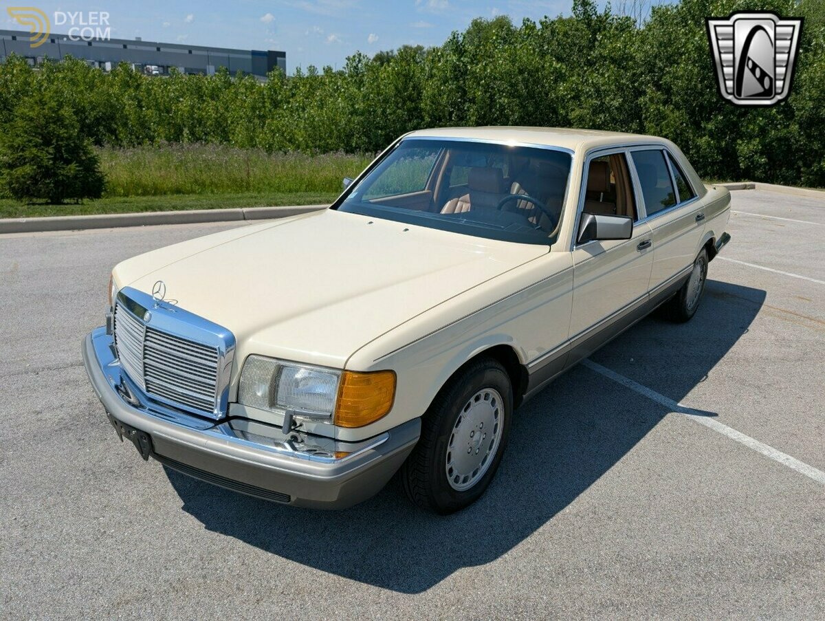 1986 Mercedes-Benz S-Class 420 SEL, foto 2