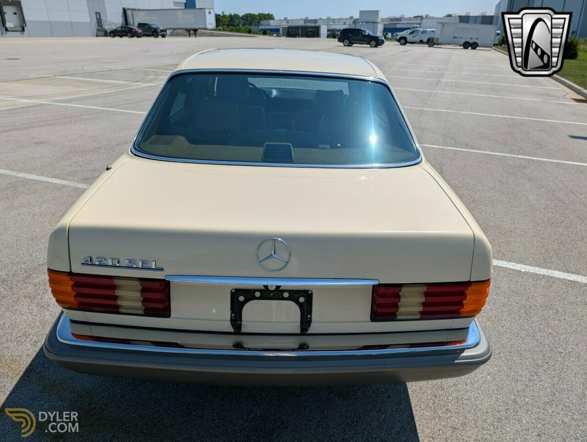 1986 Mercedes-Benz S-Class 420 SEL, foto 5
