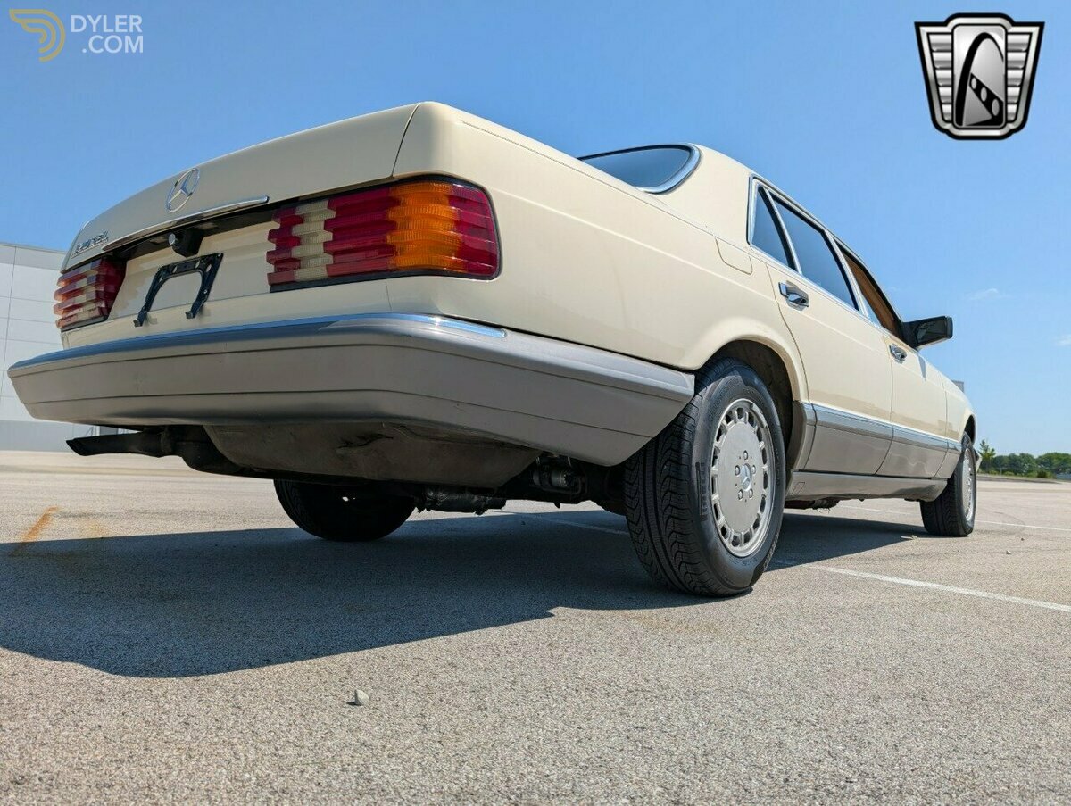 1986 Mercedes-Benz S-Class 420 SEL, foto 6