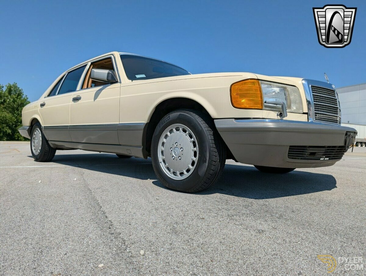 1986 Mercedes-Benz S-Class 420 SEL, foto 8