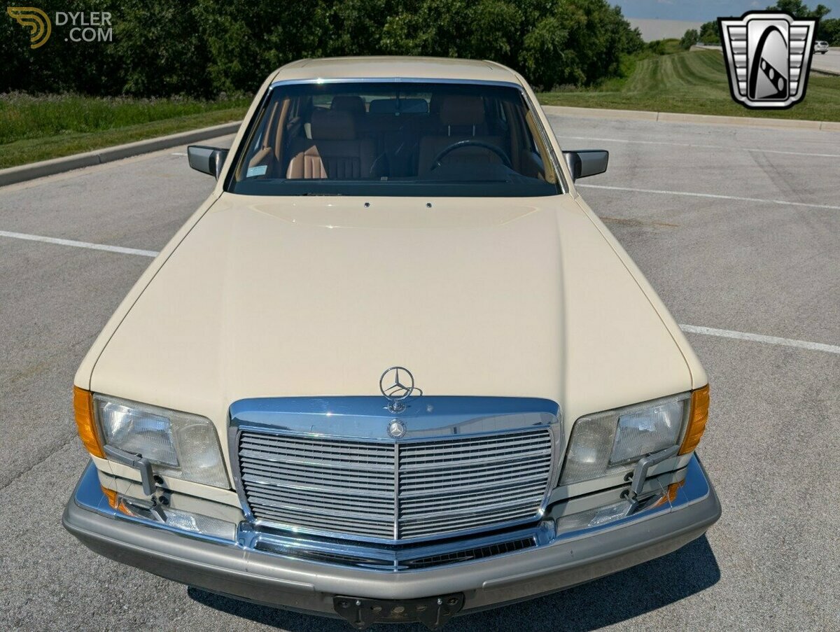 1986 Mercedes-Benz S-Class 420 SEL, foto 9