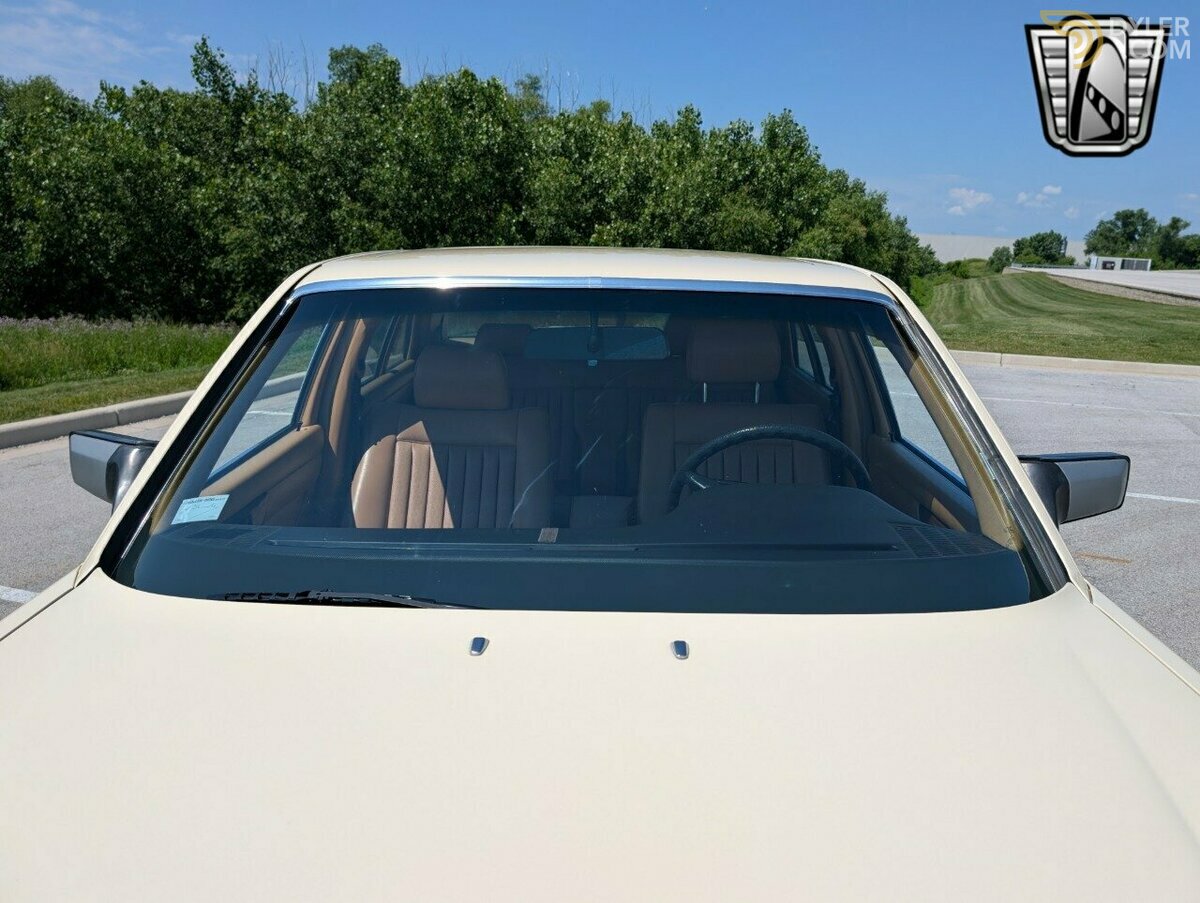 1986 Mercedes-Benz S-Class 420 SEL, foto 10