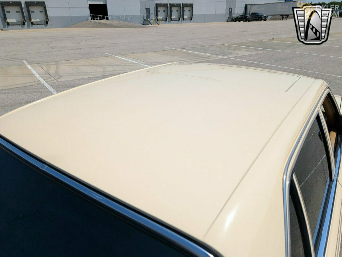1986 Mercedes-Benz S-Class 420 SEL, foto 12