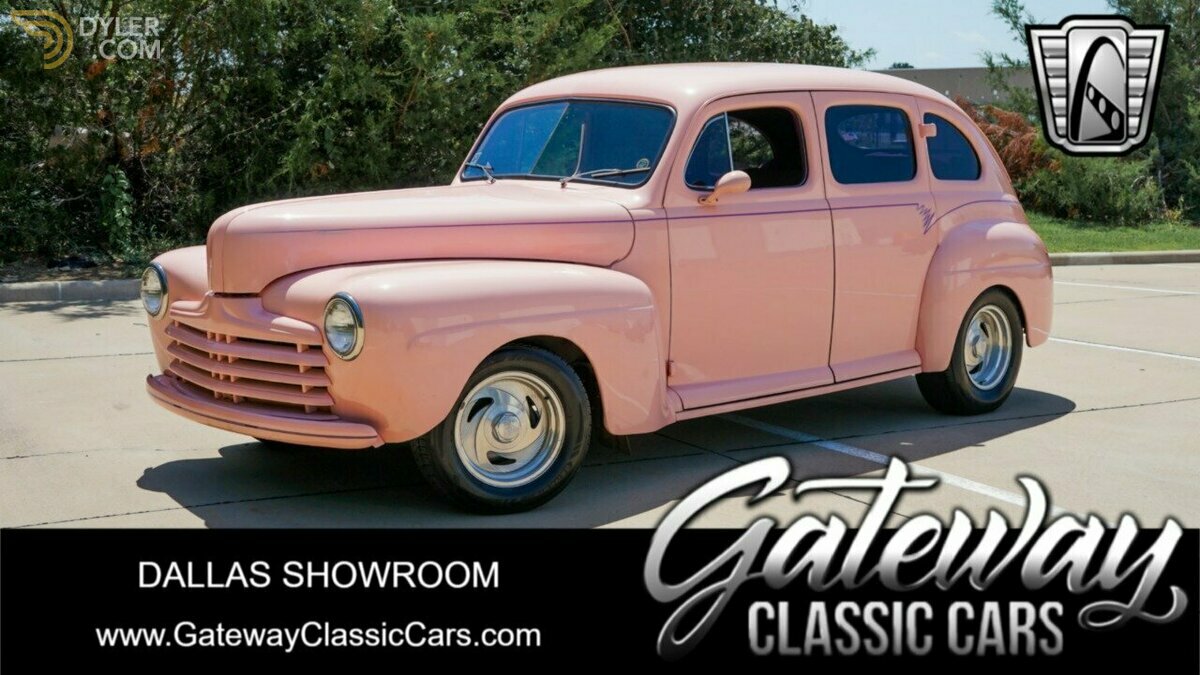1947 Ford Customline Fordor Sedan, foto 1