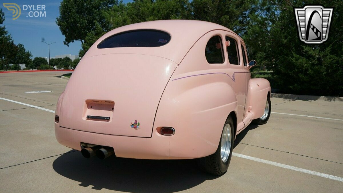 1947 Ford Customline Fordor Sedan, foto 4