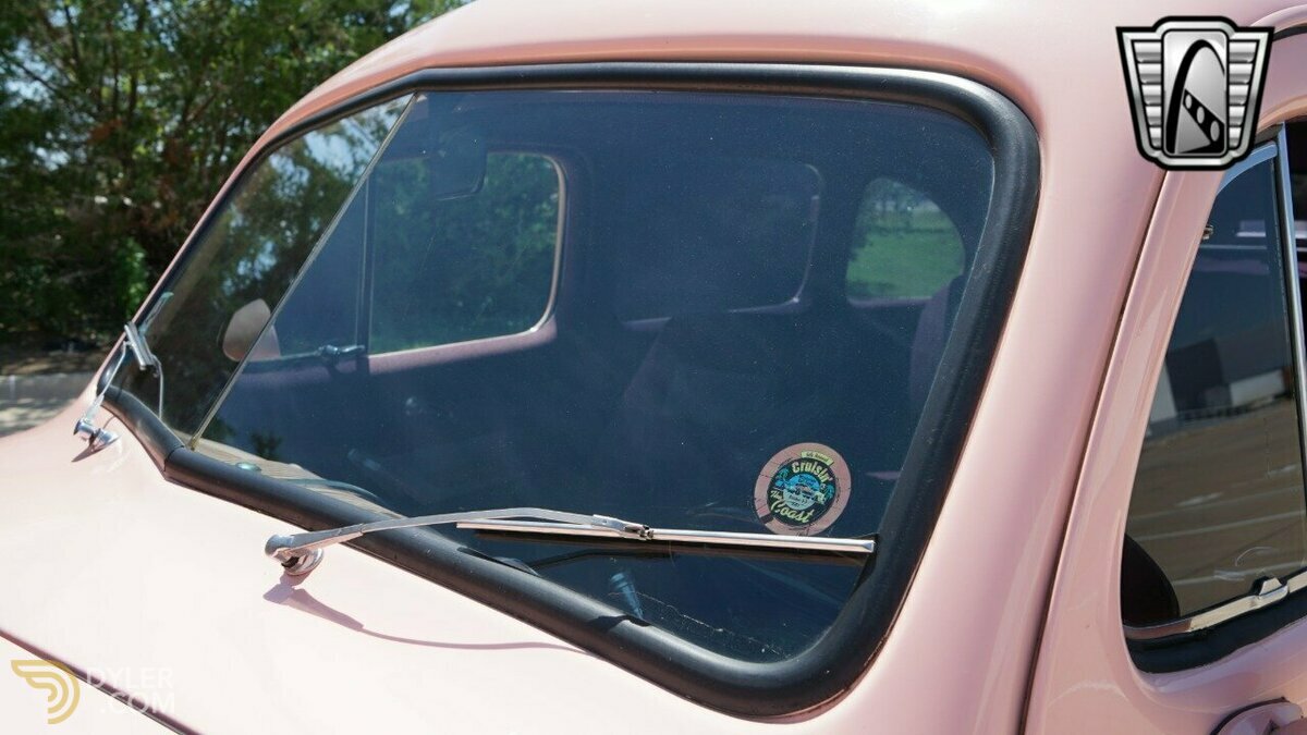 1947 Ford Customline Fordor Sedan, foto 11