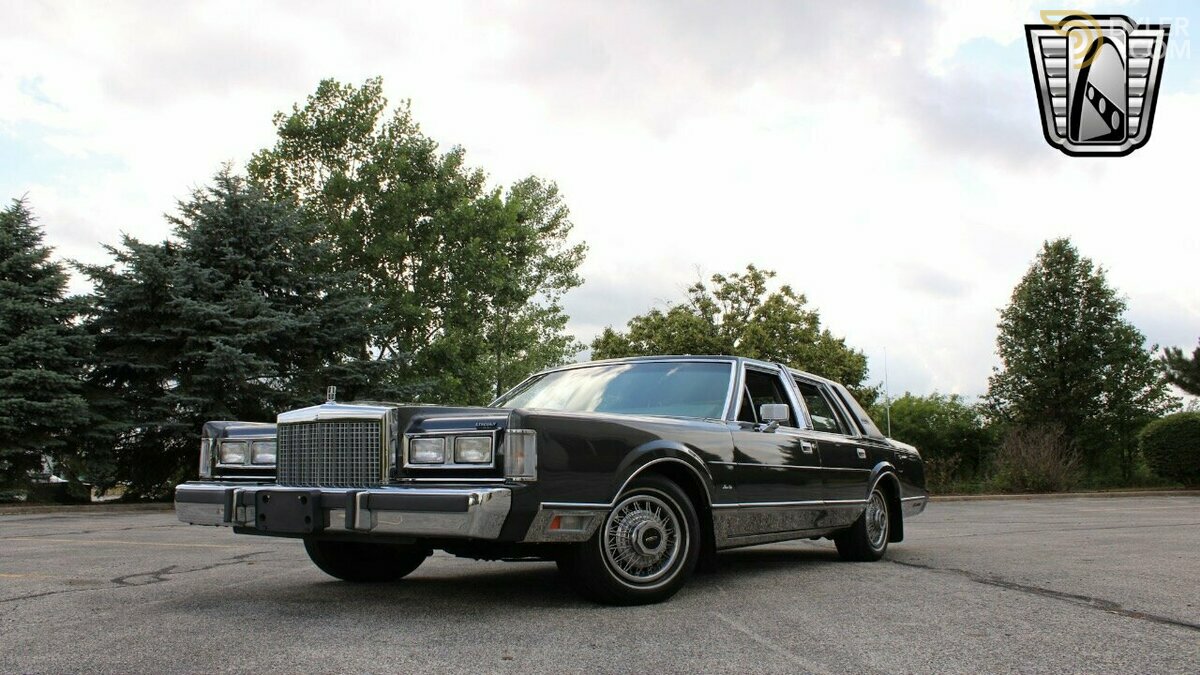 1986 Lincoln Town Car, foto 2