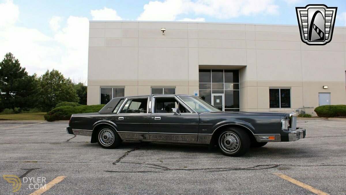 1986 Lincoln Town Car, foto 3
