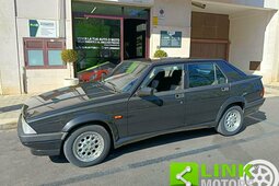 Alfa Romeo 75 2.0i Twin Spark A.S.N. N.0981 LIMITED EDITION 1991 Negro