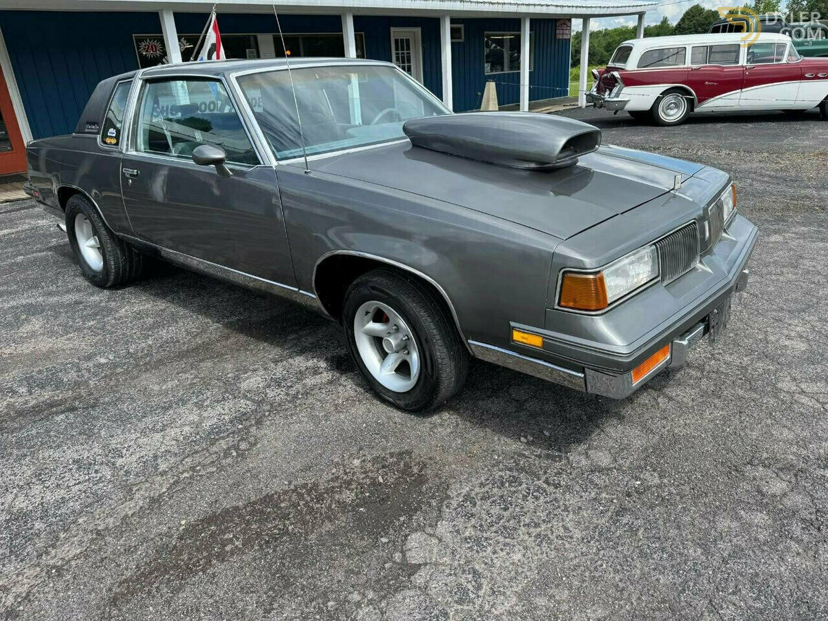 1988 Oldsmobile Cutlass, foto 2