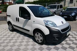 Fiat Fiorino 1.3 MJT 95CV Cargo SX.MONITOR CENTRALE 2020 Weiss