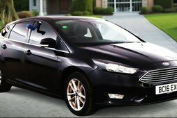 Ford Focus ZETEC 5-Door Hatchback 2016 Black