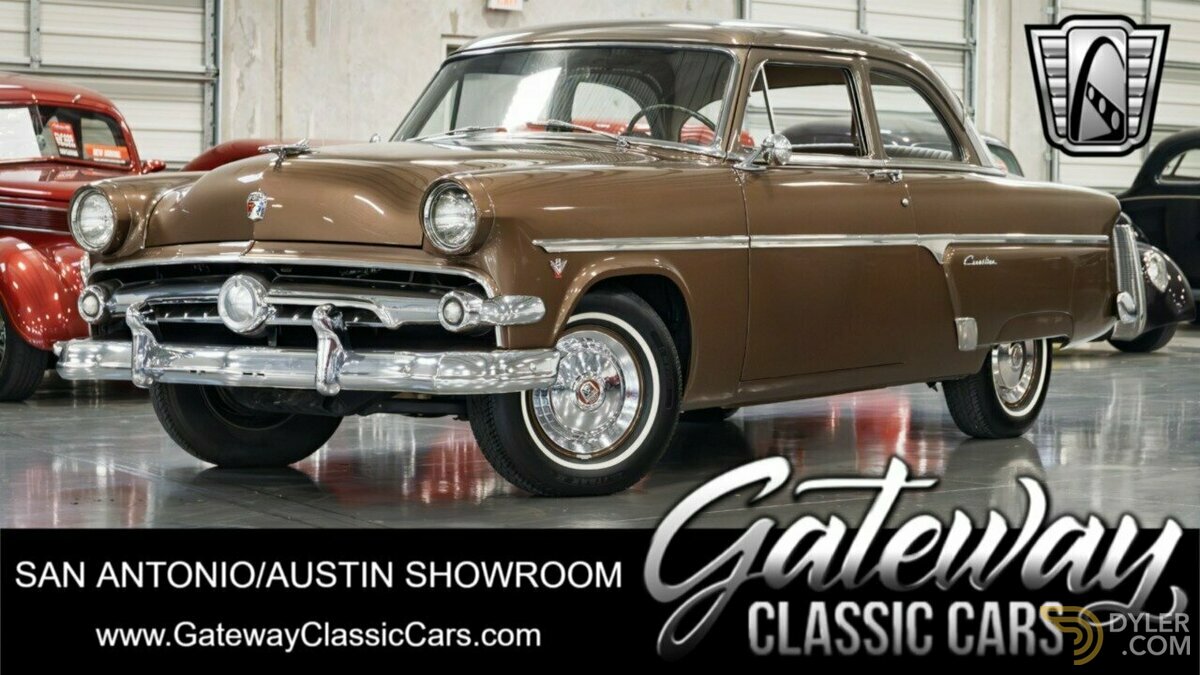 1954 Ford Crestline, foto 1