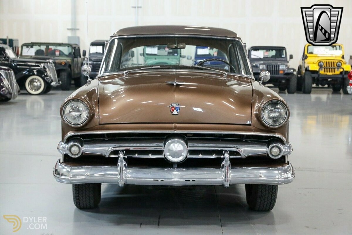1954 Ford Crestline, foto 2
