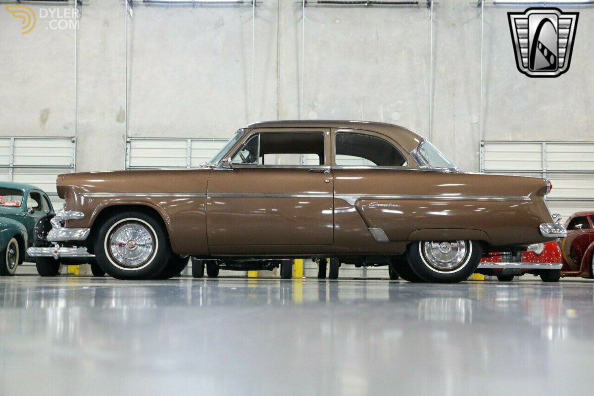 1954 Ford Crestline, foto 3
