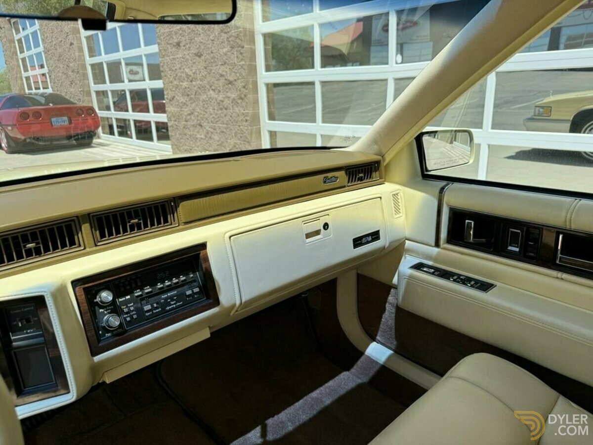 1989 Cadillac DeVille, foto 11