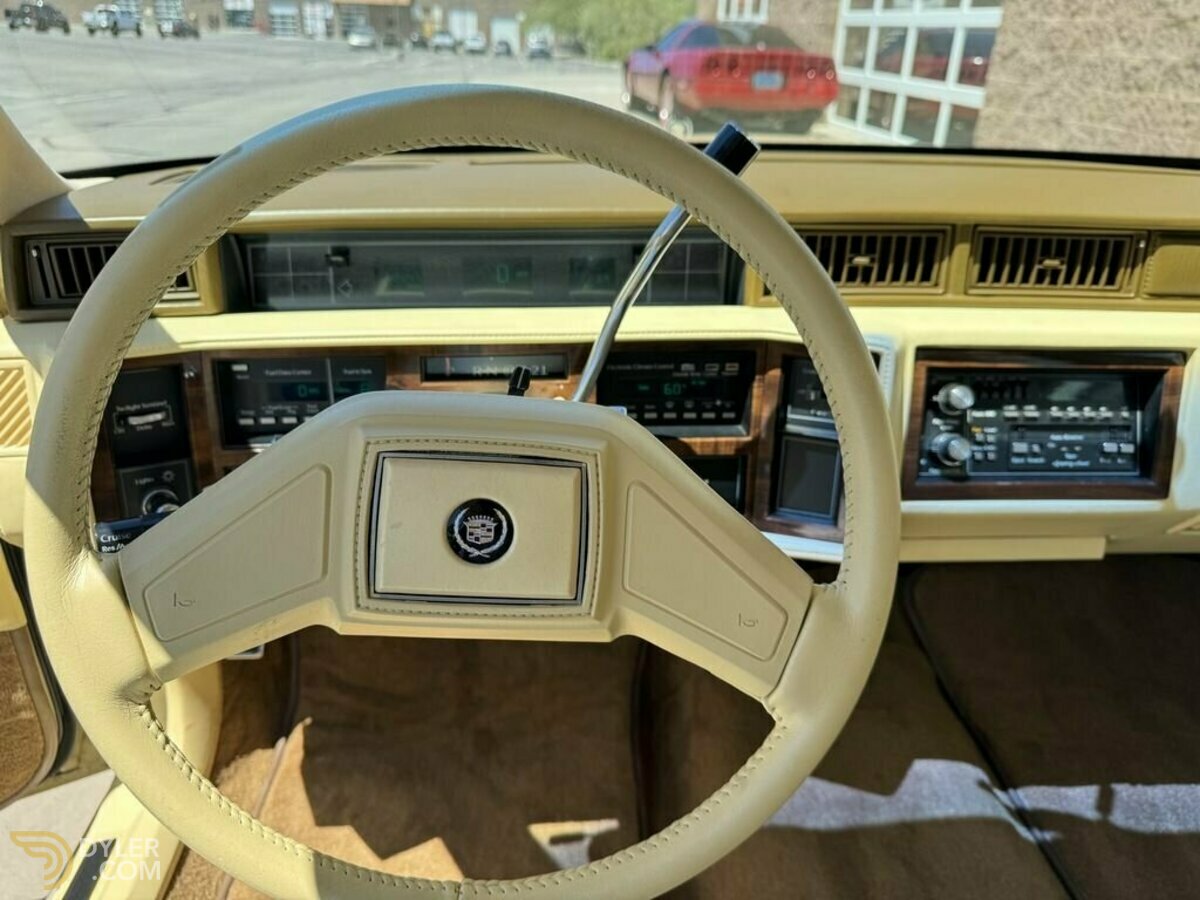 1989 Cadillac DeVille, foto 12