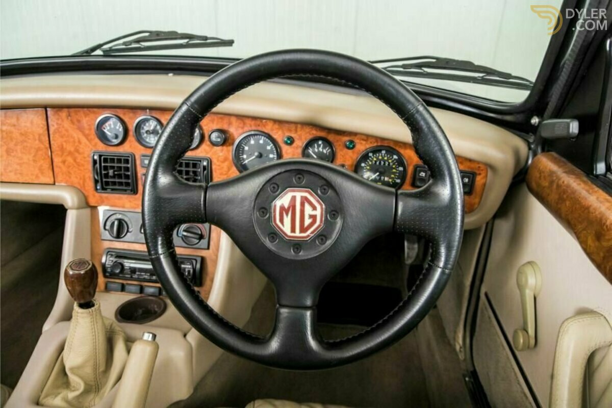 1993 MG RV8 4.0 V8, foto 8