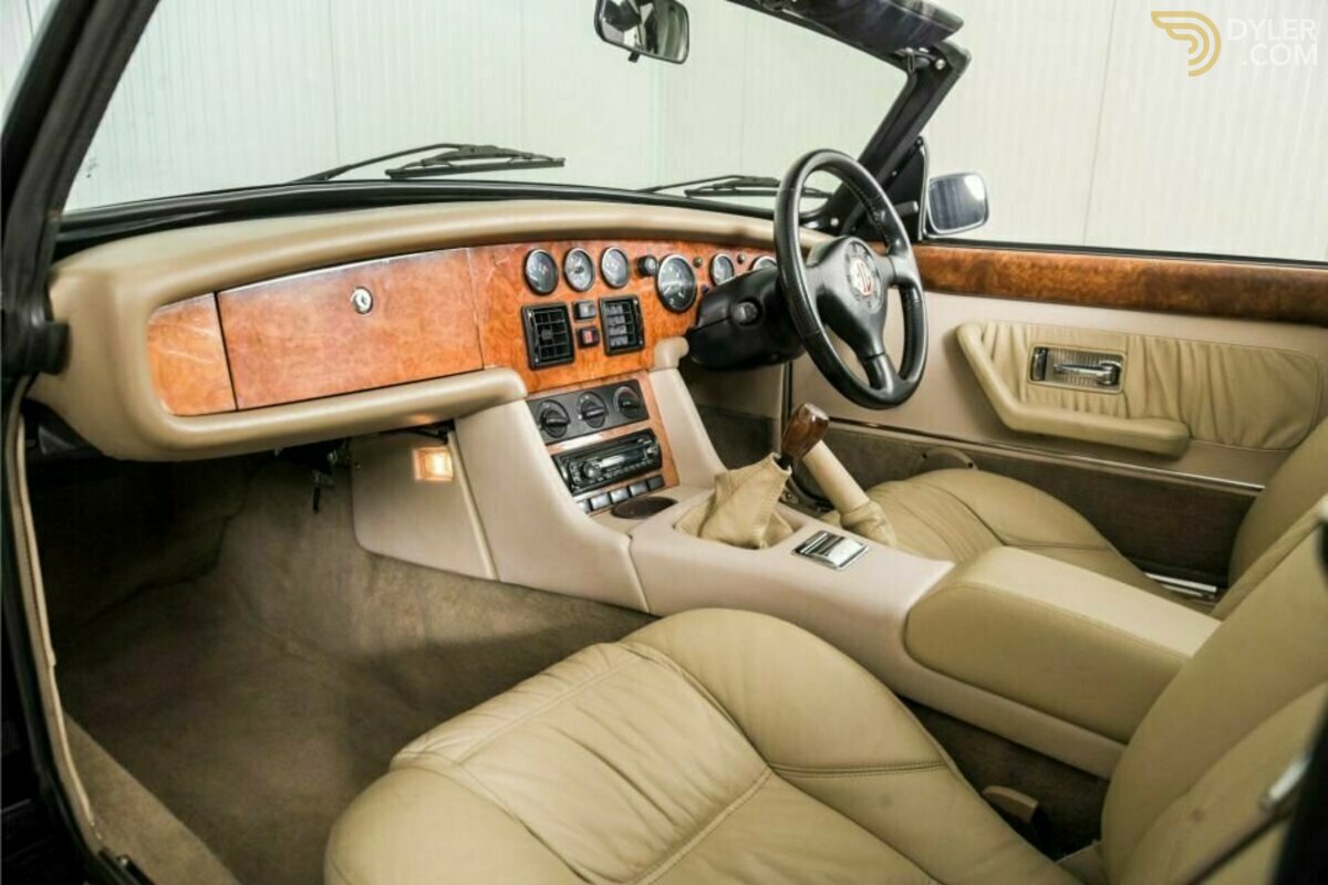 1993 MG RV8 4.0 V8, foto 12