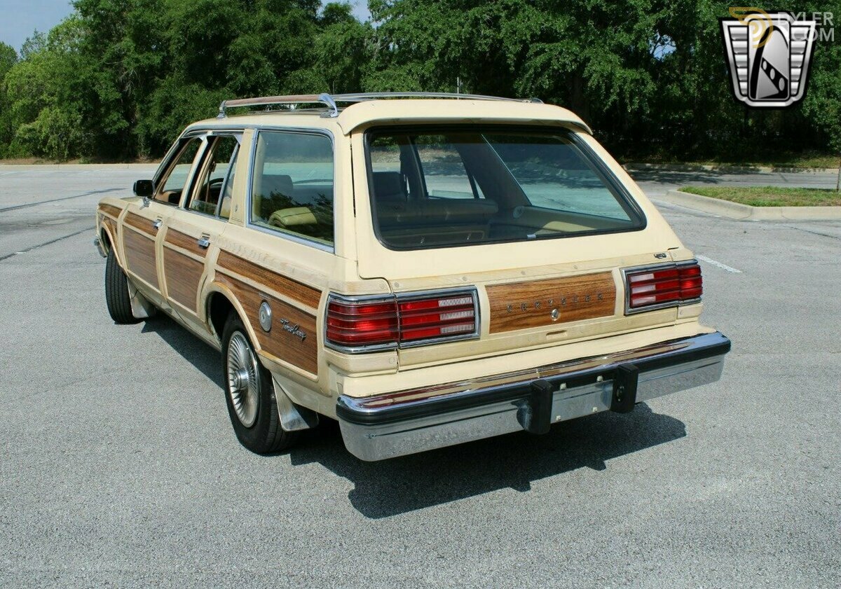 1981 Chrysler Le Baron Town and Country, foto 5