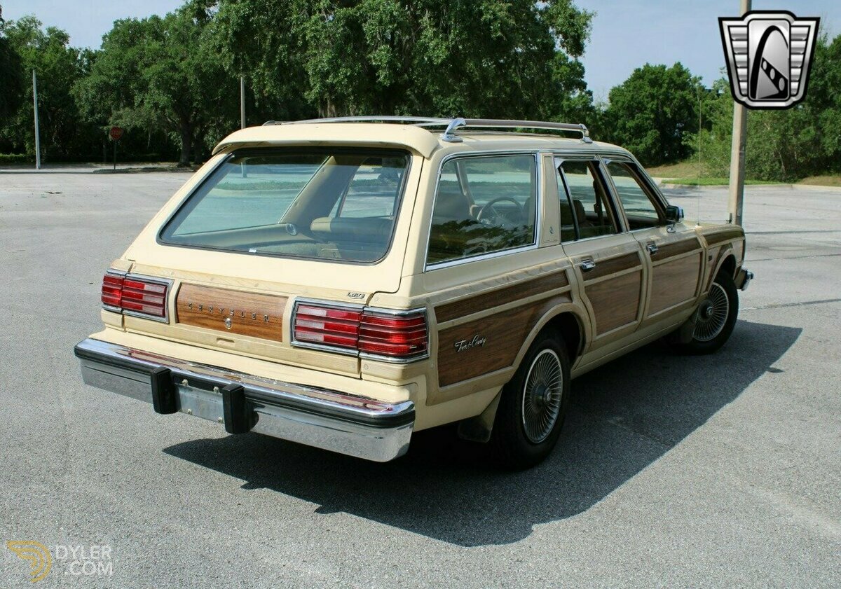 1981 Chrysler Le Baron Town and Country, foto 6