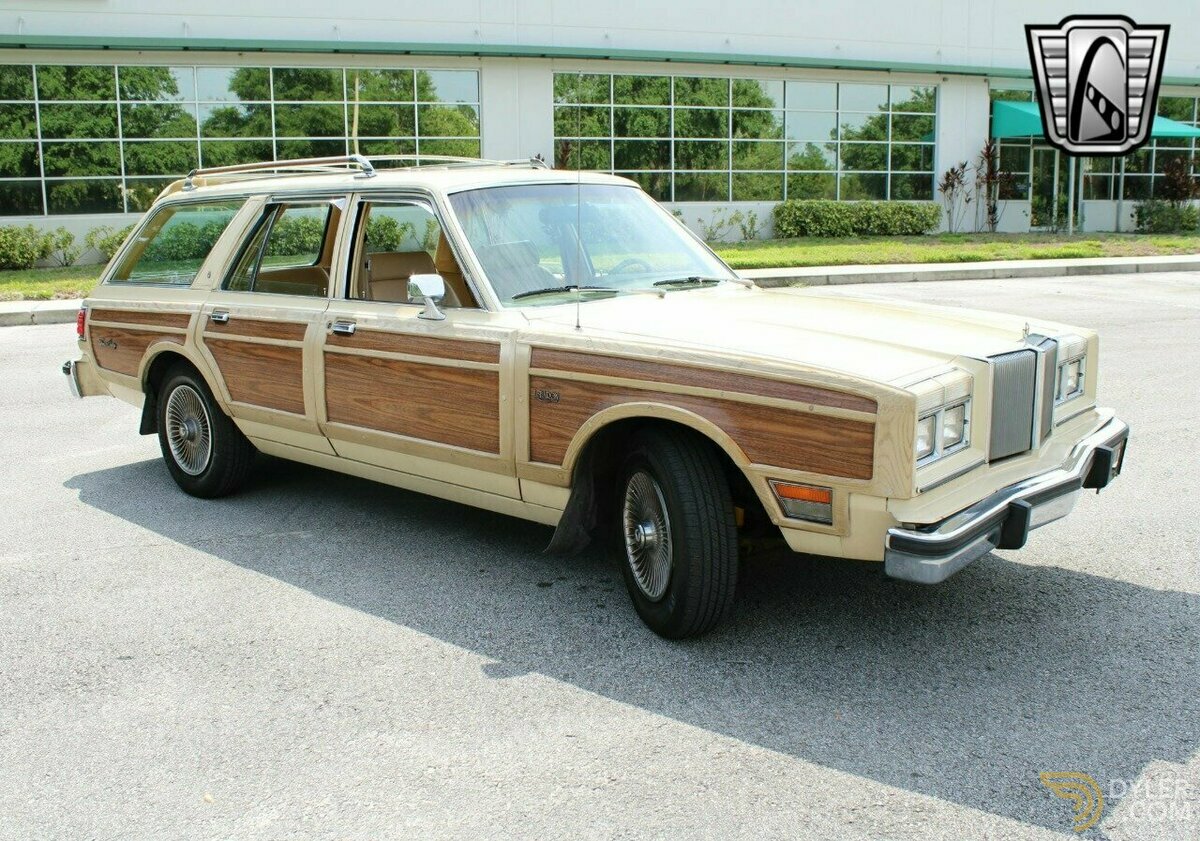 1981 Chrysler Le Baron Town and Country, foto 7