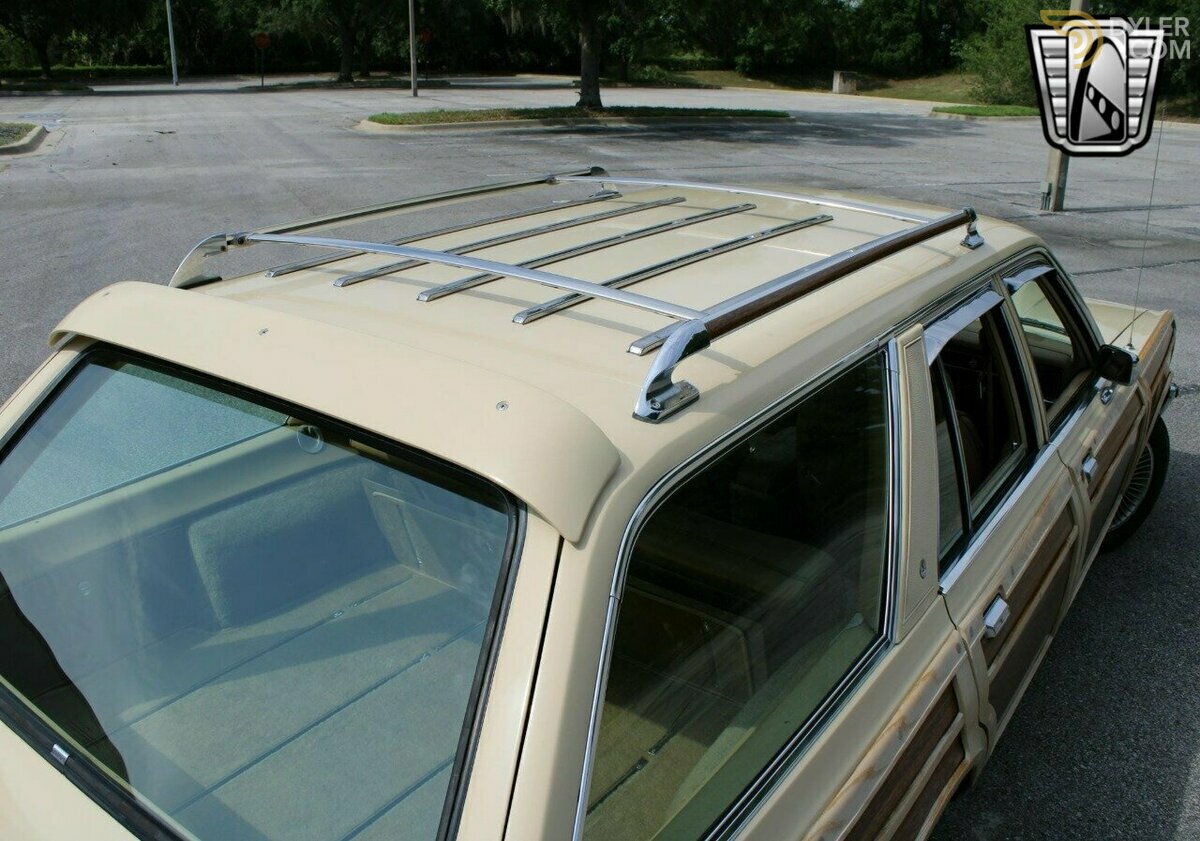 1981 Chrysler Le Baron Town and Country, foto 10