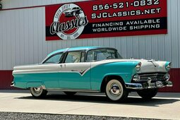 Ford Fairlane Berlina 1955