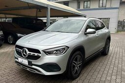 Mercedes-Benz GLA 180 d Sport Plus PELLE TELECAMERA POST. IVA ESPOSTA 2022 Silberfarben