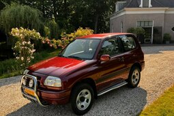 Suzuki Grand Vitara 2.0-16v 3drs Metal Top Automaat NL-auto 1e eig 61. Geländewagen 2000 Rot