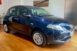 Lancia Ypsilon 1.2 69 CV 5 porte Gold Sedan/Berlina 2017 Azul