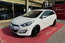 Hyundai i30 Wagon 1.6 CRDi Comfort NEOPATENTATI Estate Car 2014 White