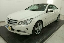 Mercedes-Benz E 220 C Coup cdi (be) Avantgarde Automatic Coupe 2011 Gris