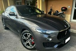Maserati Levante V6 Diesel 275 CV AWD Gransport SUV 2018 Gris
