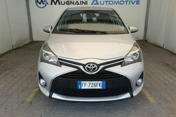 Toyota Yaris 1.0 5 porte Lounge Sedan / Saloon 2016 Silver