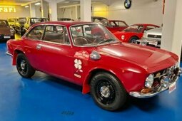 Alfa Romeo GT 1.300 ITALIANA DA SEMPRE Coupe 1974 Rot