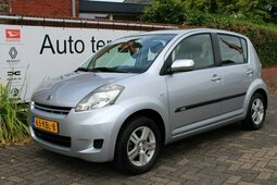 Daihatsu Sirion 1.0 12V Premium Fliesheck 2009 Grau