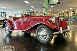 MG TD - ONLINE AUCTION Cabriolet / Roadster 1952 Rot
