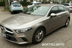 Mercedes-Benz A 180 d  38.000 KM AUTOMATICA BUSINESS EXTRA FULL Sedan/Berlina 2020 Cinzento