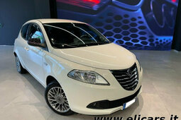 Lancia Ypsilon 1.2 69 CV 5 porte GPL Ecochic Gold Limousine 2013 Weiss
