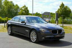 BMW 730 d*ACC~HuD~SD~TW~Spur~360°Kamera~Keyless~H&K* Sedán / Berlina 2009