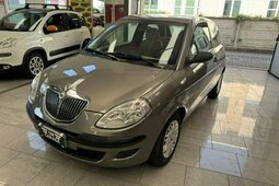 Lancia Ypsilon 1.2 Fliesheck 2006 Goldfarben