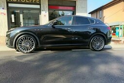 Maserati Levante 3.0 V6 Diesel AWD 250CV, TAGLIANDATA SUV 2018 Schwarz