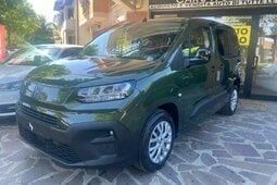 Fiat Doblo Doblò 1.5 BlueHdi 130CV AT8 Crew Cab Minivan / MPV 2025 Green
