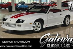 Chevrolet Camaro RS Cabriolet / Roadster 1992 White