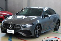 Mercedes-Benz A 180 D SEDAN Automatic AMG-LINE PREMIUM 8G-DCT Sedán / Berlina 2023 Gris