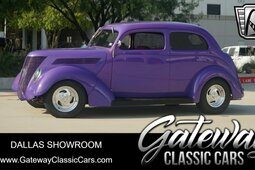 Ford Deluxe Tudor Sedan Limousine 1937 Lila